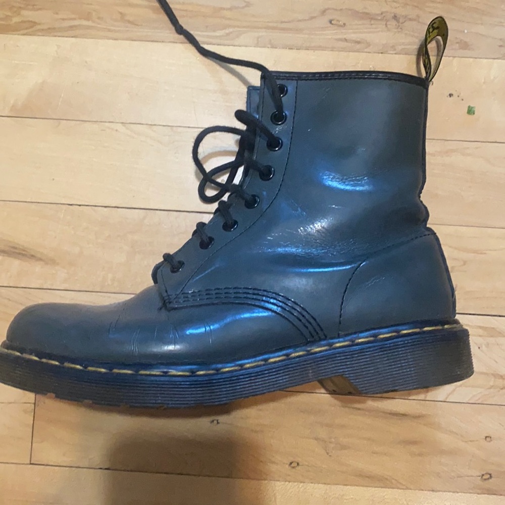 SHINY GRAY DR MARTINS .. military feels